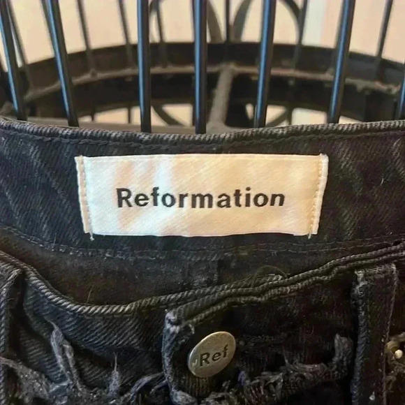Reformation Cropped Cigarette Jeans-Sz 25 - Picture 4 of 8